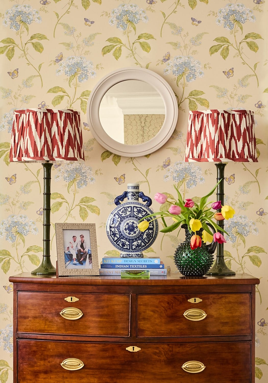 Cara Imperial Medallion Vase - Casa by Josephine Jenno