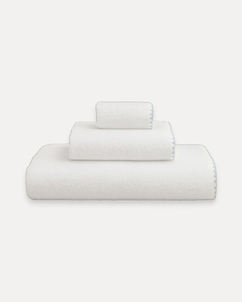 White and Blue Shell-Stitch Cotton Bath Towel