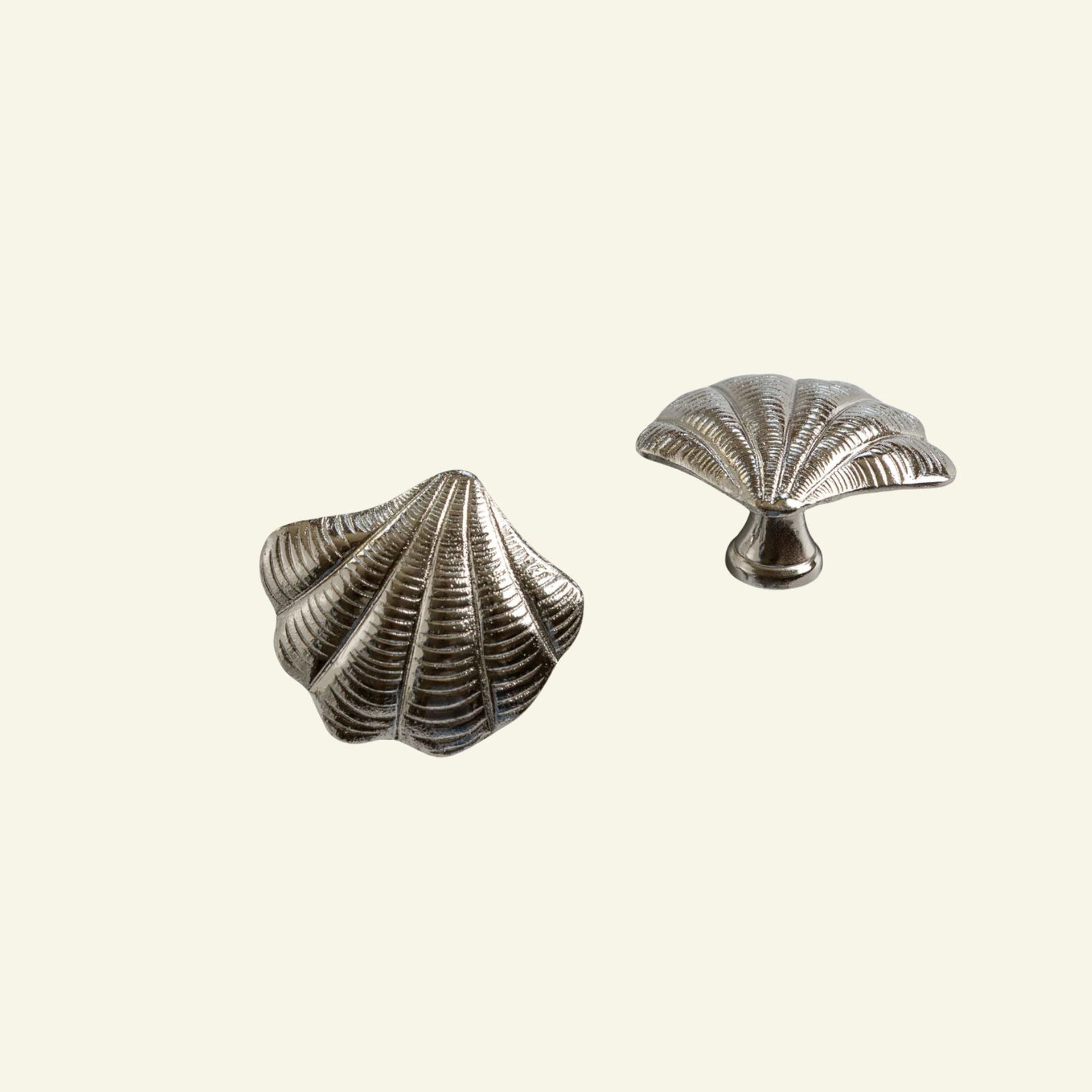 Curved Shell Knob, Polished Chrome