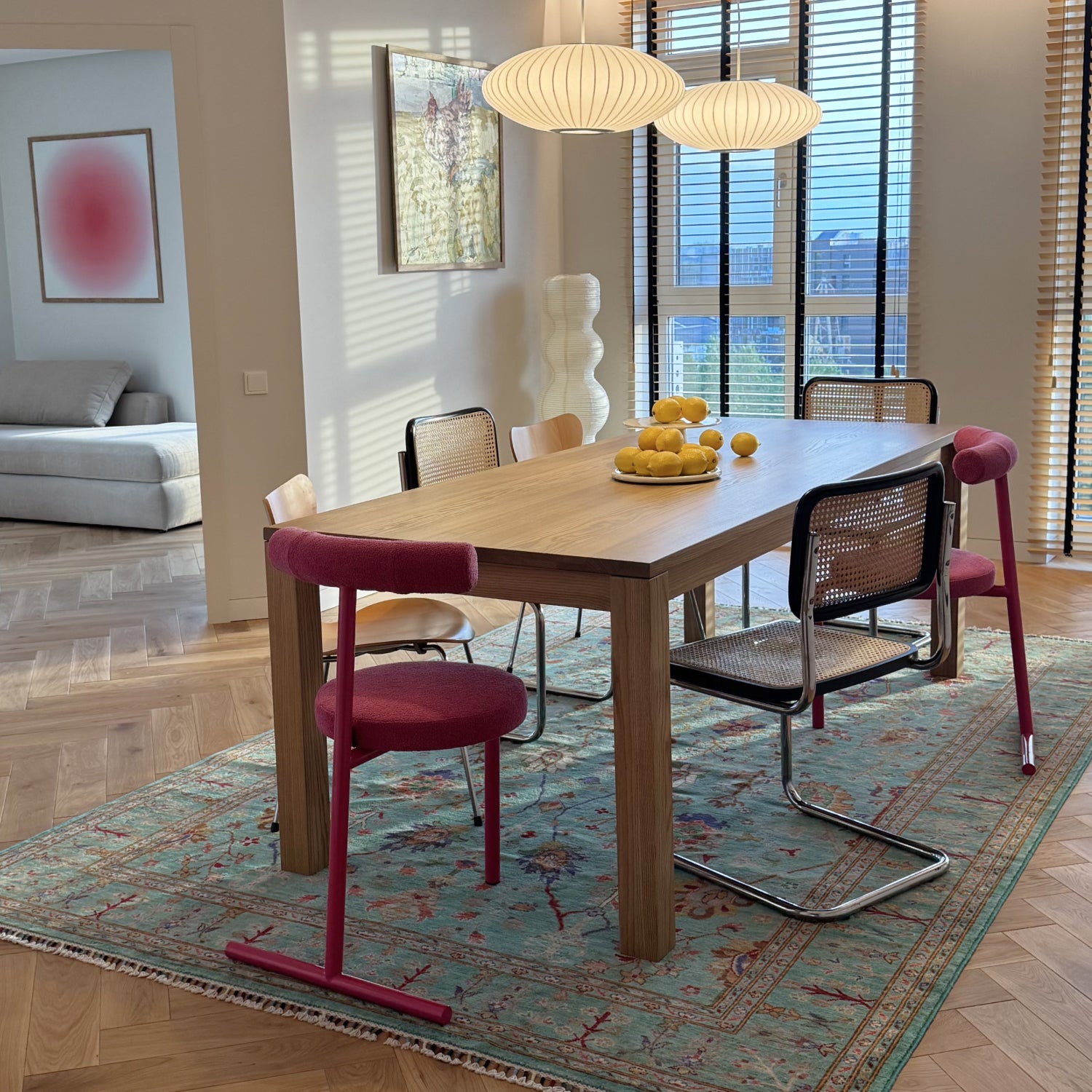Eater - Upholstered Minimalist Iconic  Chair