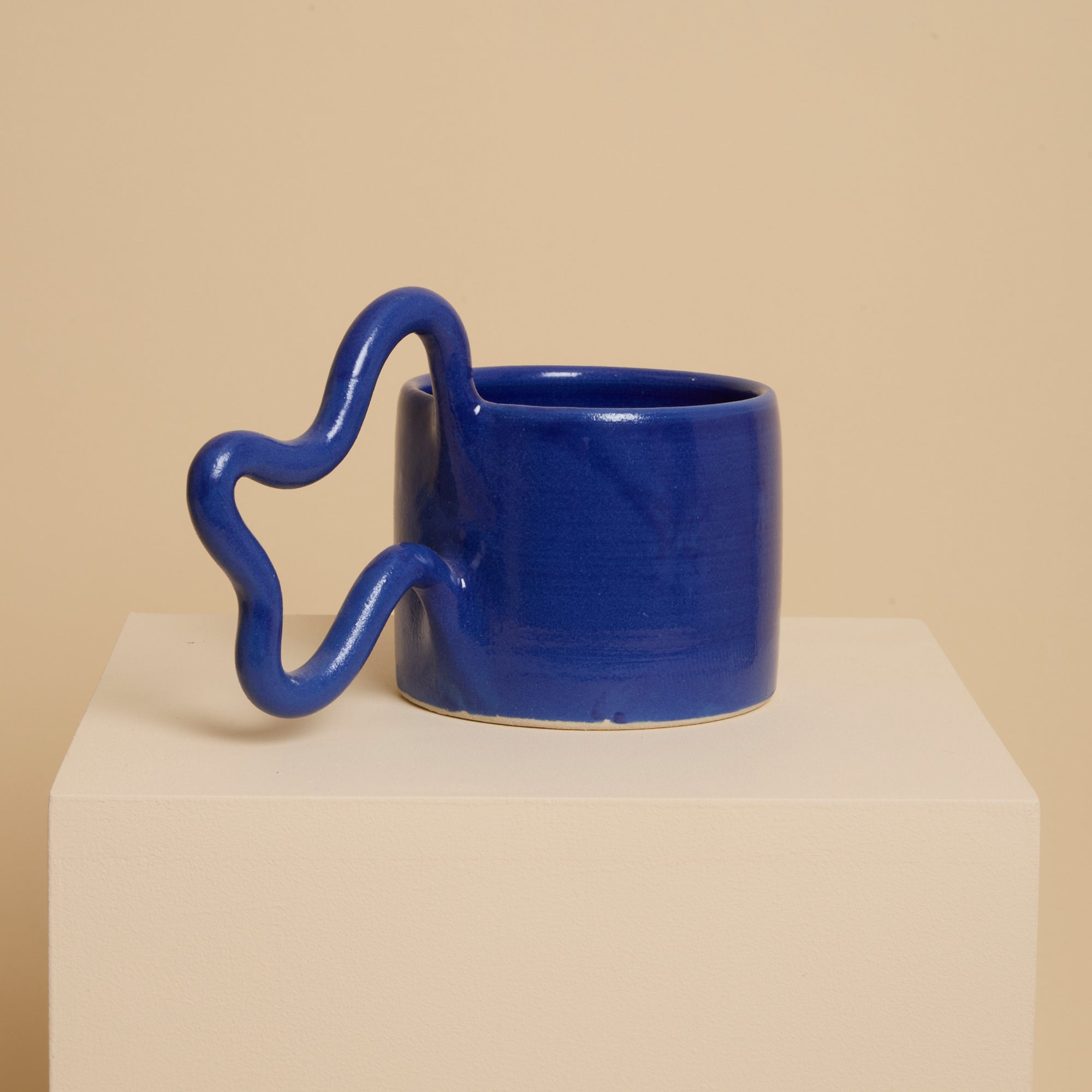 Shot_01_WIGGLE_MUGS_78.jpg