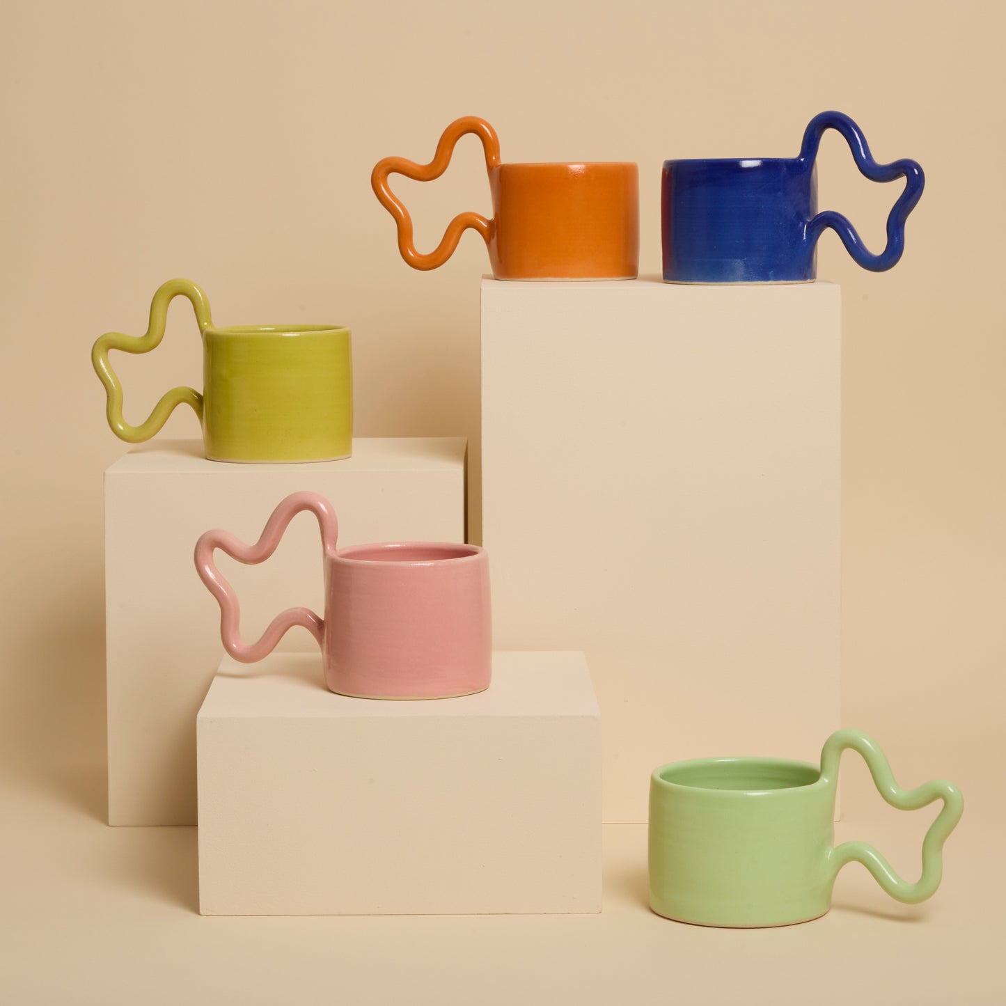 Shot_01_WIGGLE_MUGS_58.jpg