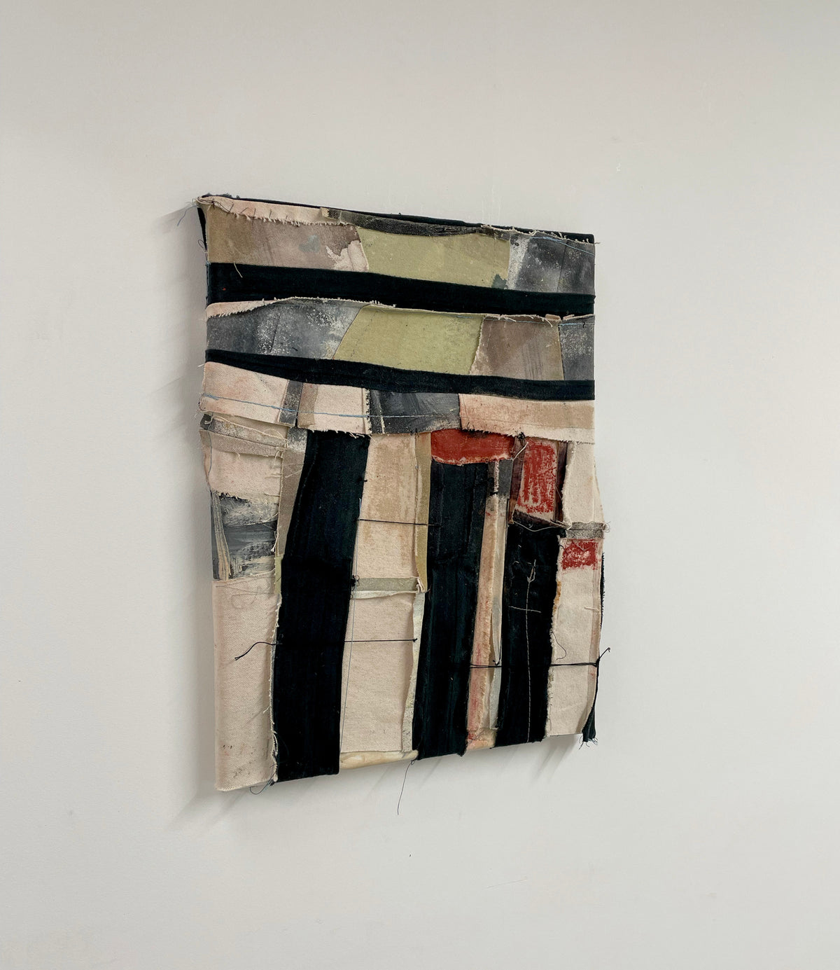Torcer-se-Adriana Jaros-Mixed Media recycled fabric collage and natural pigment oil pastel