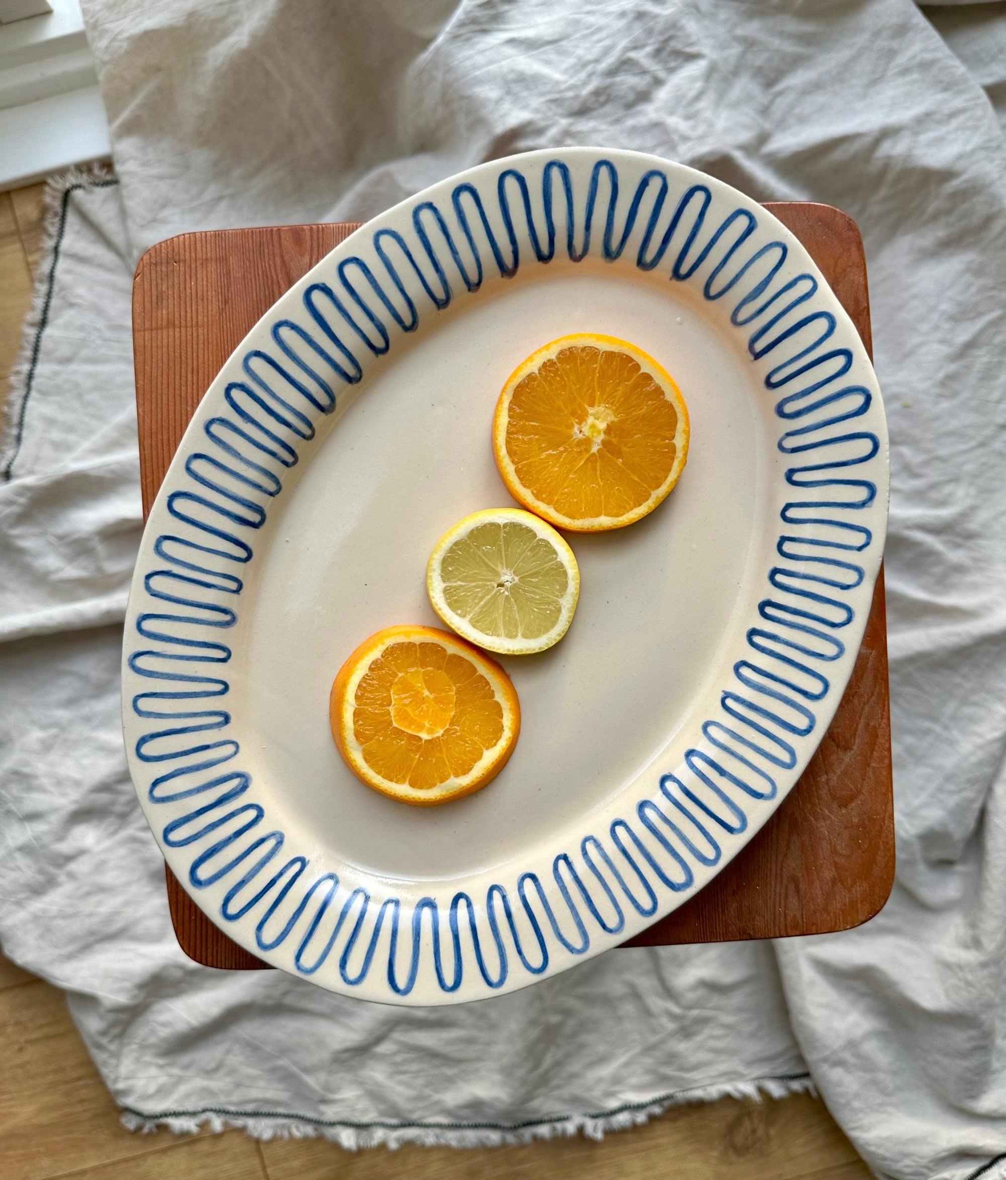 Medium Wiggle platter.jpg