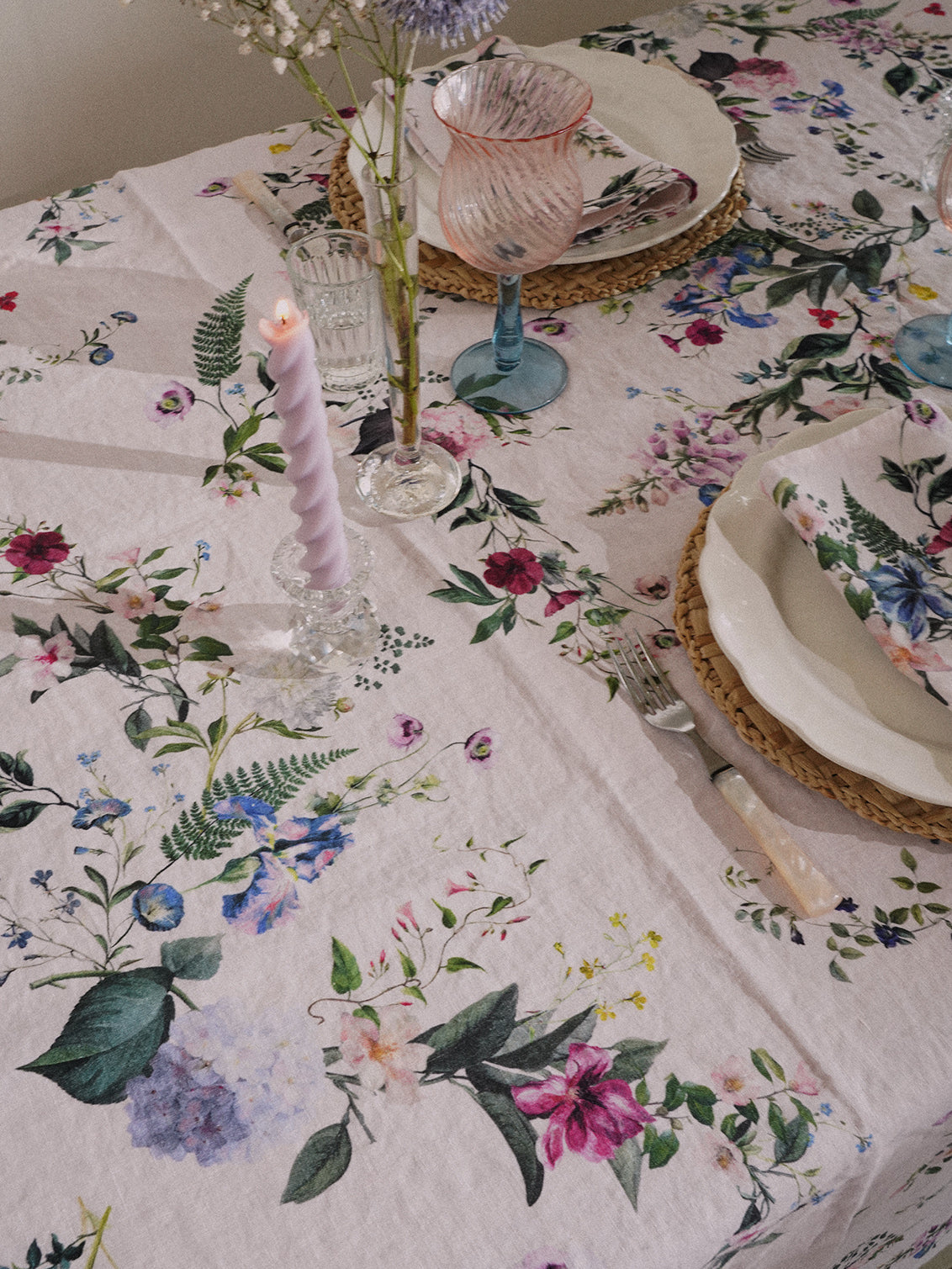 FLORA LINEN TABLECLOTH
