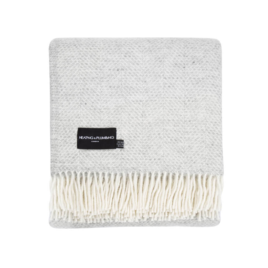 Evening Tales - Pure New Wool Blanket - Fluffy - Light Grey