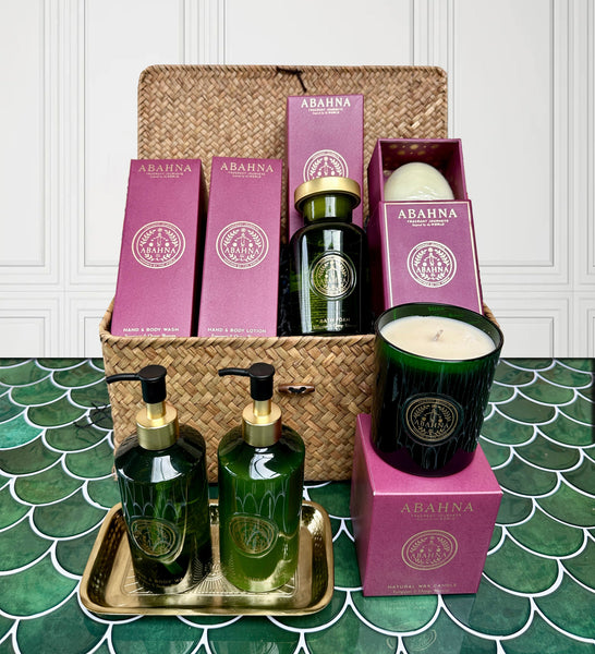 Bath Connoisseur'S Hamper - Frangipani & Orange Blossom