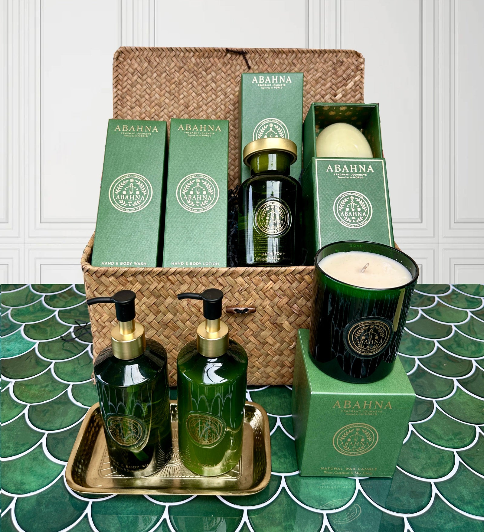 Bath Connoisseur'S Hamper - White Grapefruit & May Chang