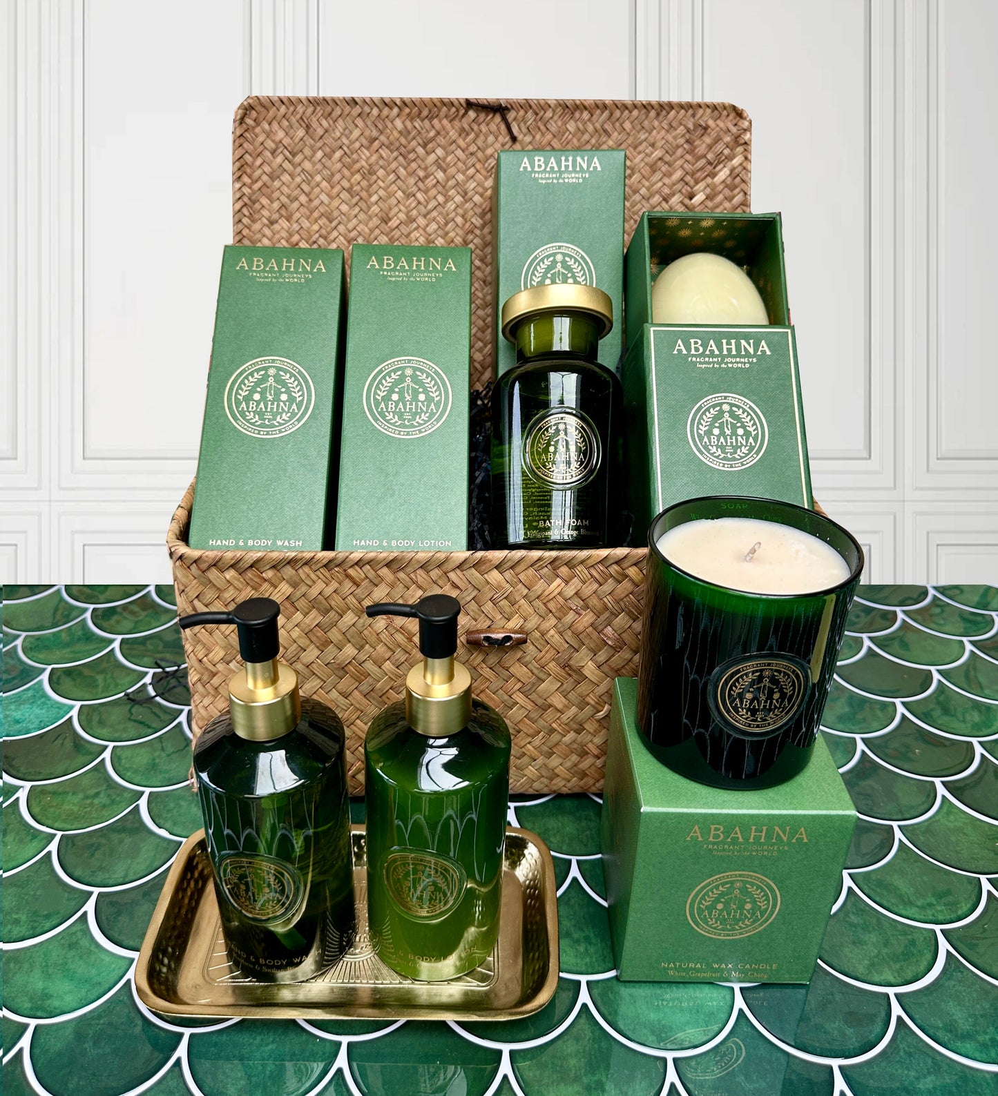 Bath Connoisseur'S Hamper - White Grapefruit & May Chang
