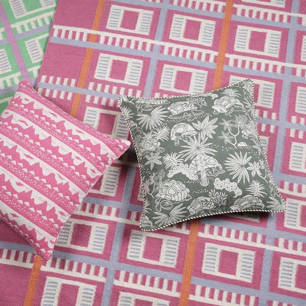 Green Tortoise Woven Cushion Cover