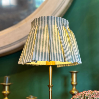 Portable bathroom lamp with pleated shade – ambient LED brass lighting