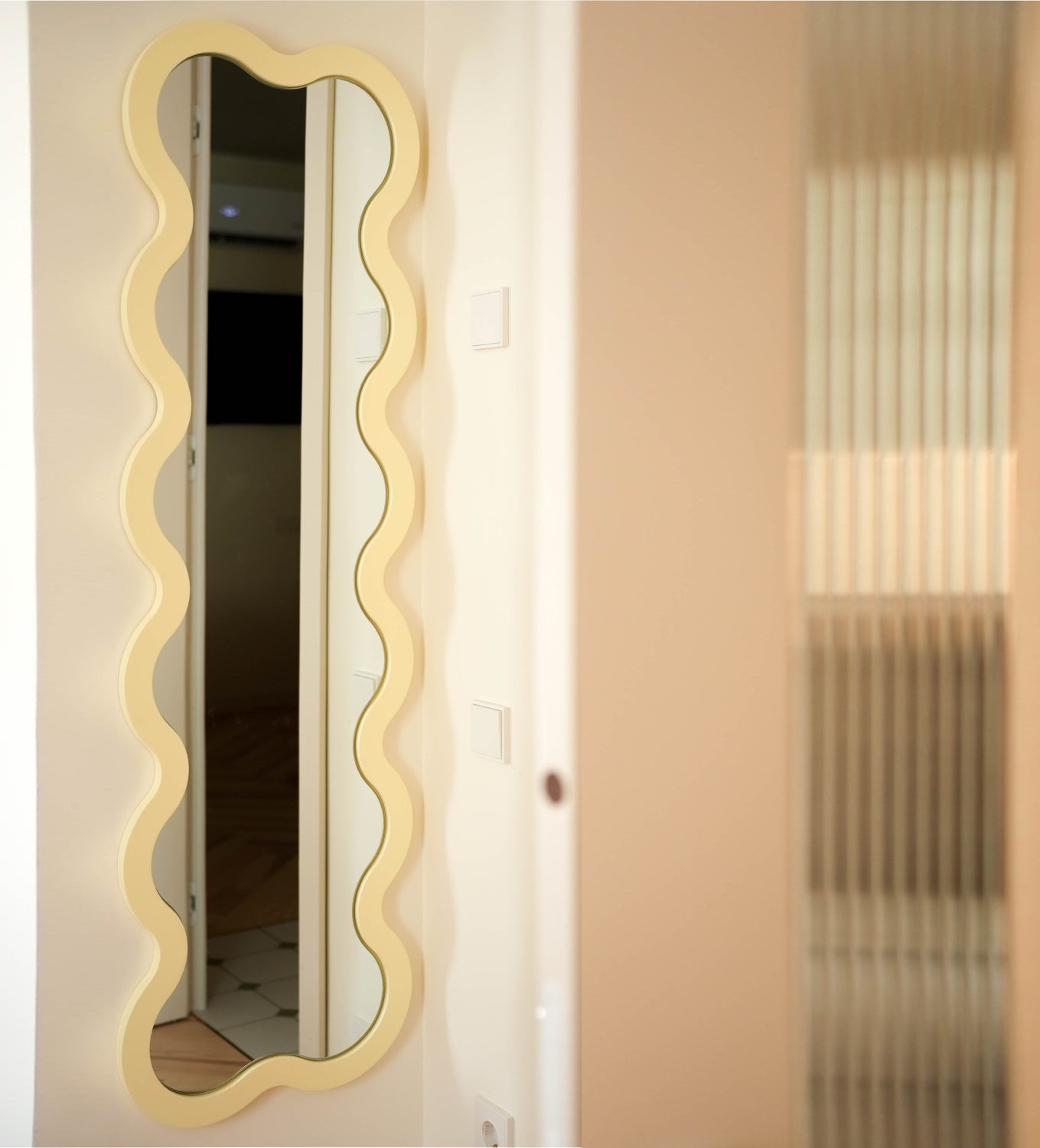 Hvyli 14 - Narrow Full Length Mirror