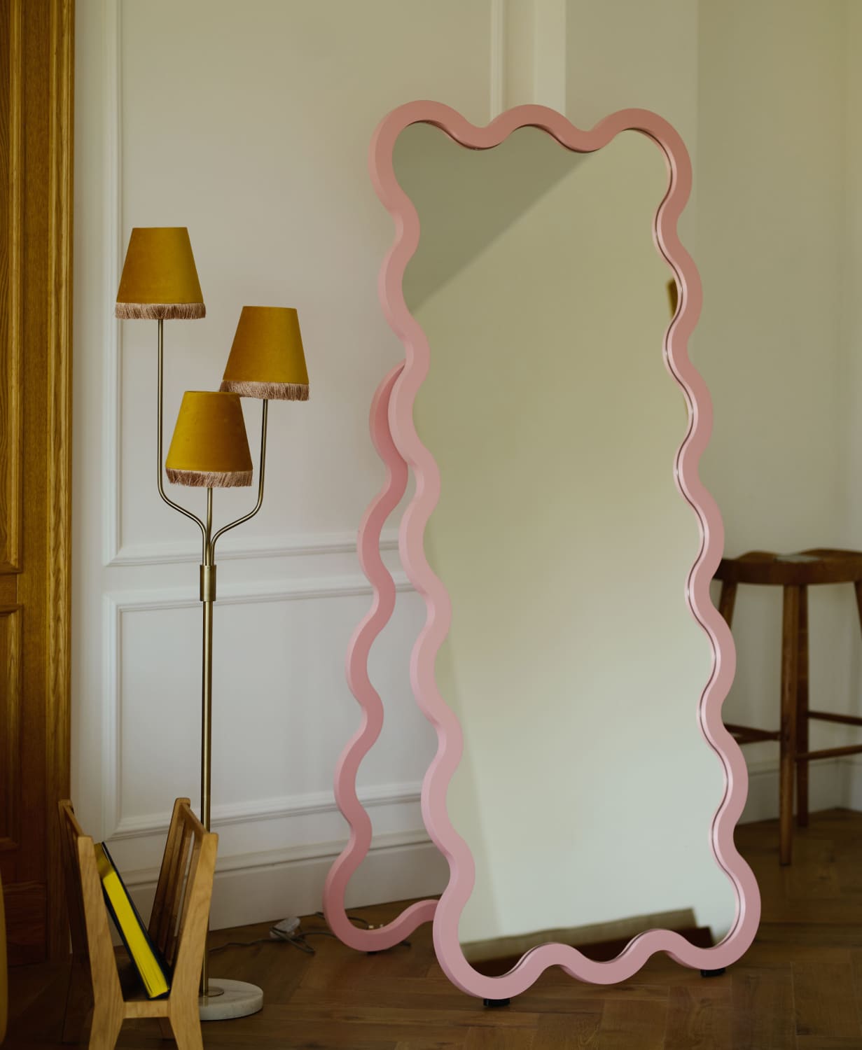 Large Modern Wood Entry Free Standing Wavy Mirror - Hvyli 16