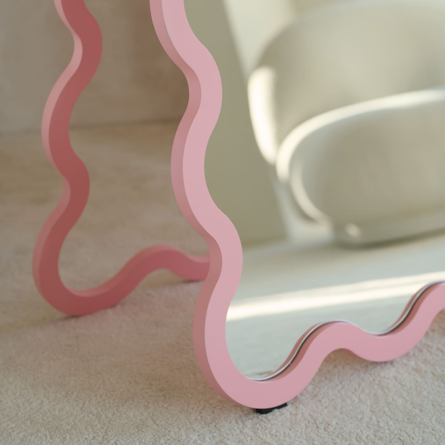 Large Modern Wood Entry Free Standing Wavy Mirror - Hvyli 16
