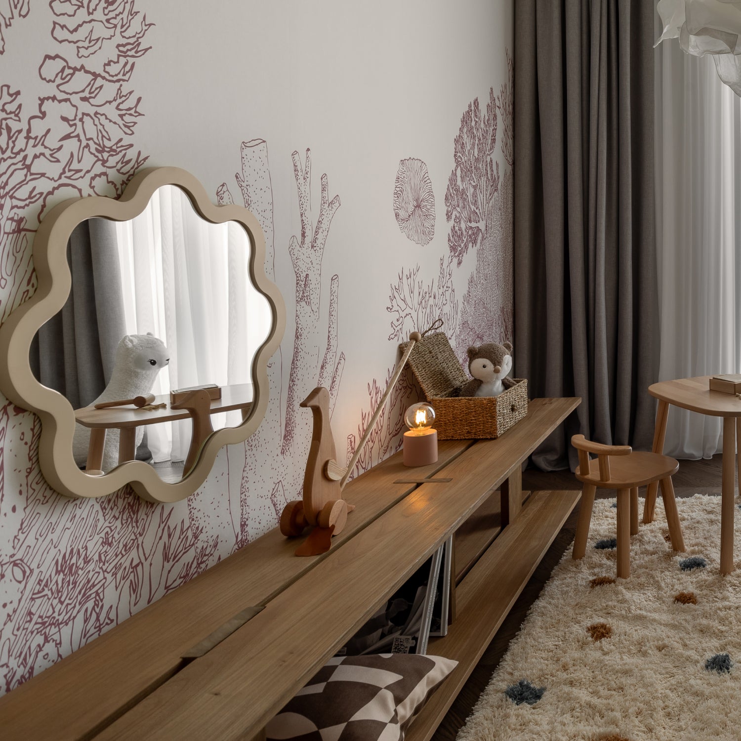 Contemporary Sculptural Wall Mirror – Hvyli Round Medium by oitoproducts