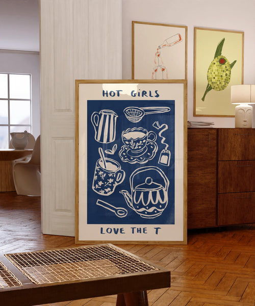 Hot Girls / Boys Love The T Print