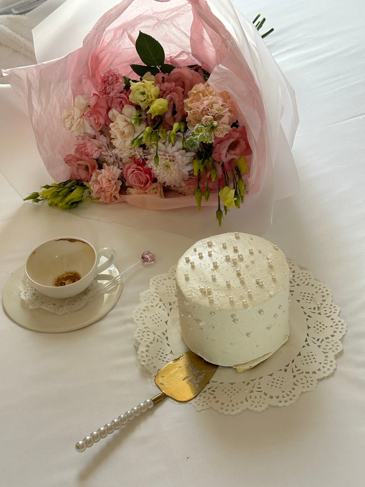 Set of Pearl Cake Knife and Server