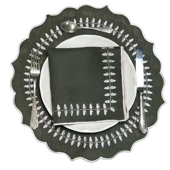 COURONNE - Garland Embroidery Placemat and Napkin Set