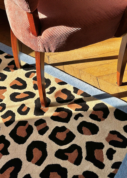 Tapis Laine Tufté Fait Main Artisanal Blue Léopard déco