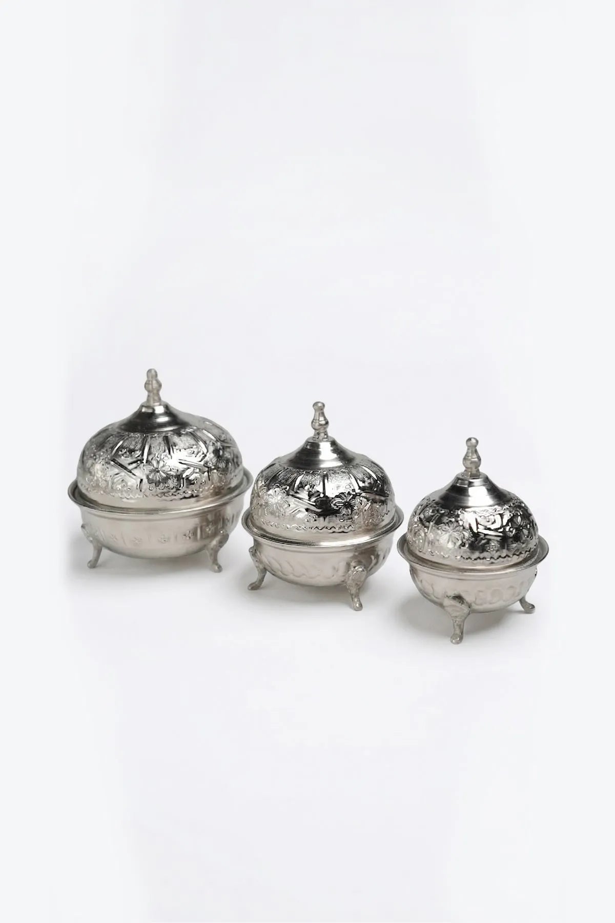 Large Traditional Ball Sugar Bowl - Chabi Chic Vintage