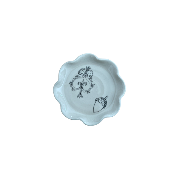Frilly Dish - Acorn