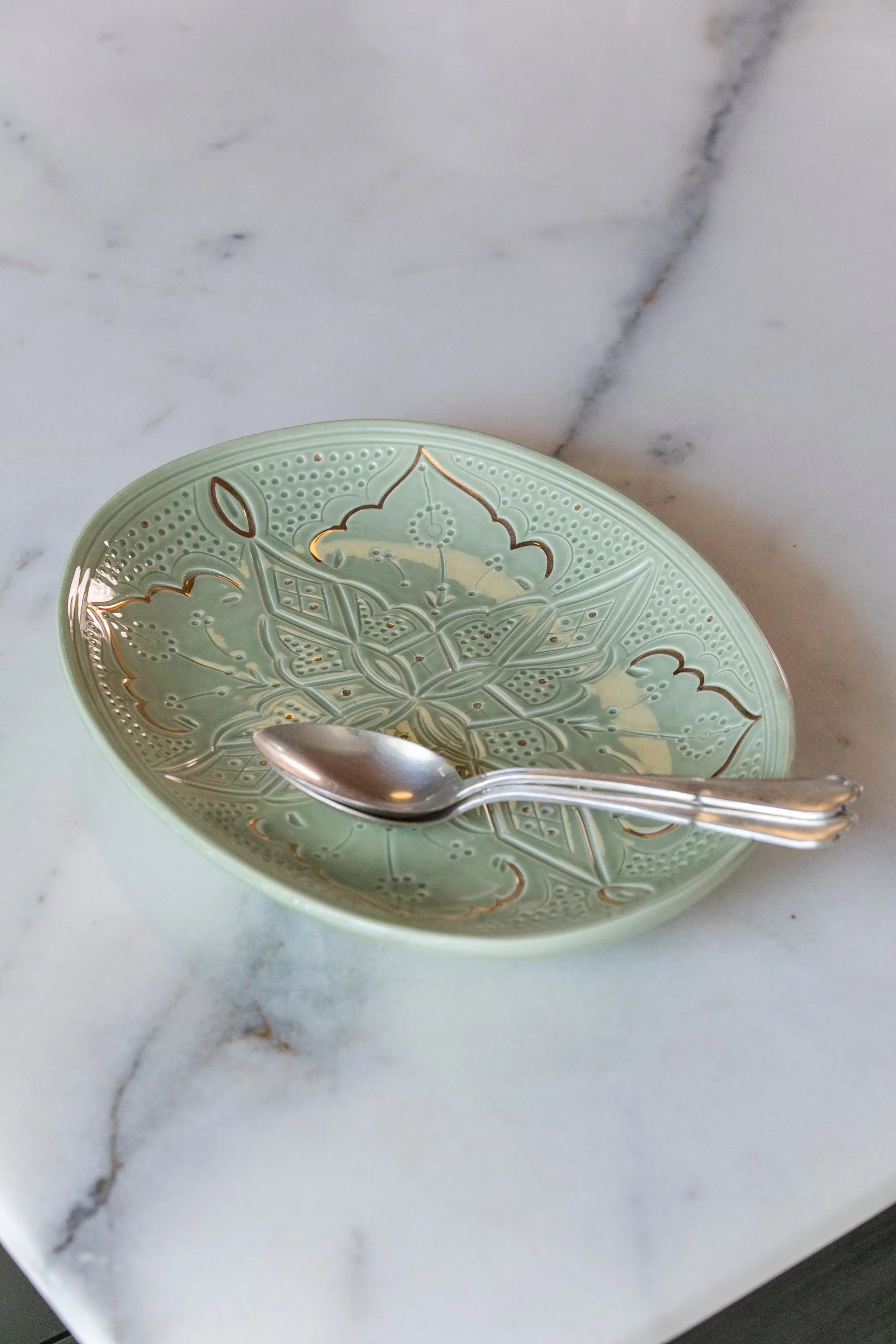Large Oval Plate - Mint Gold Imprint