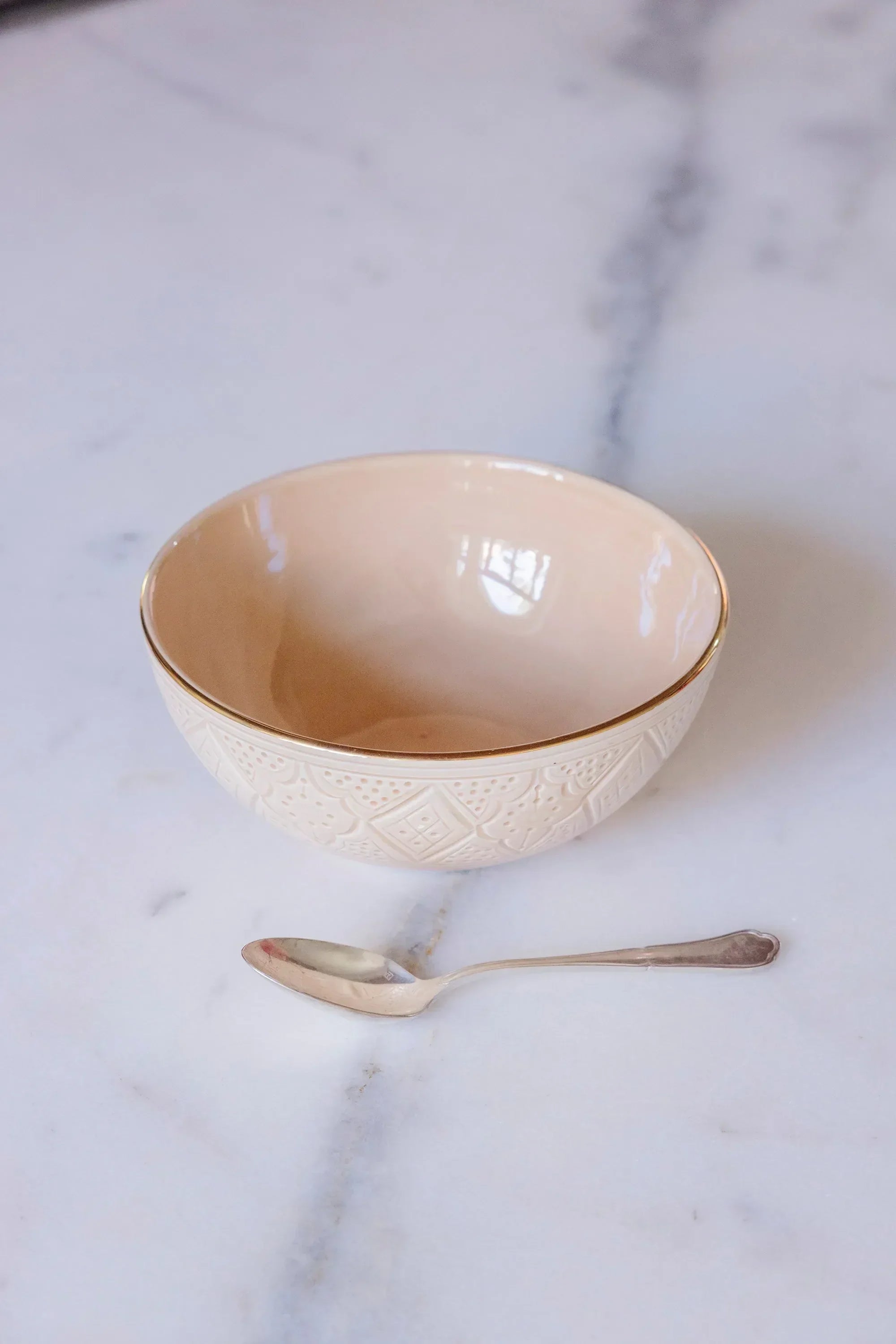 Round Bowl and Salad Bowl - Sahara Gold Imprint