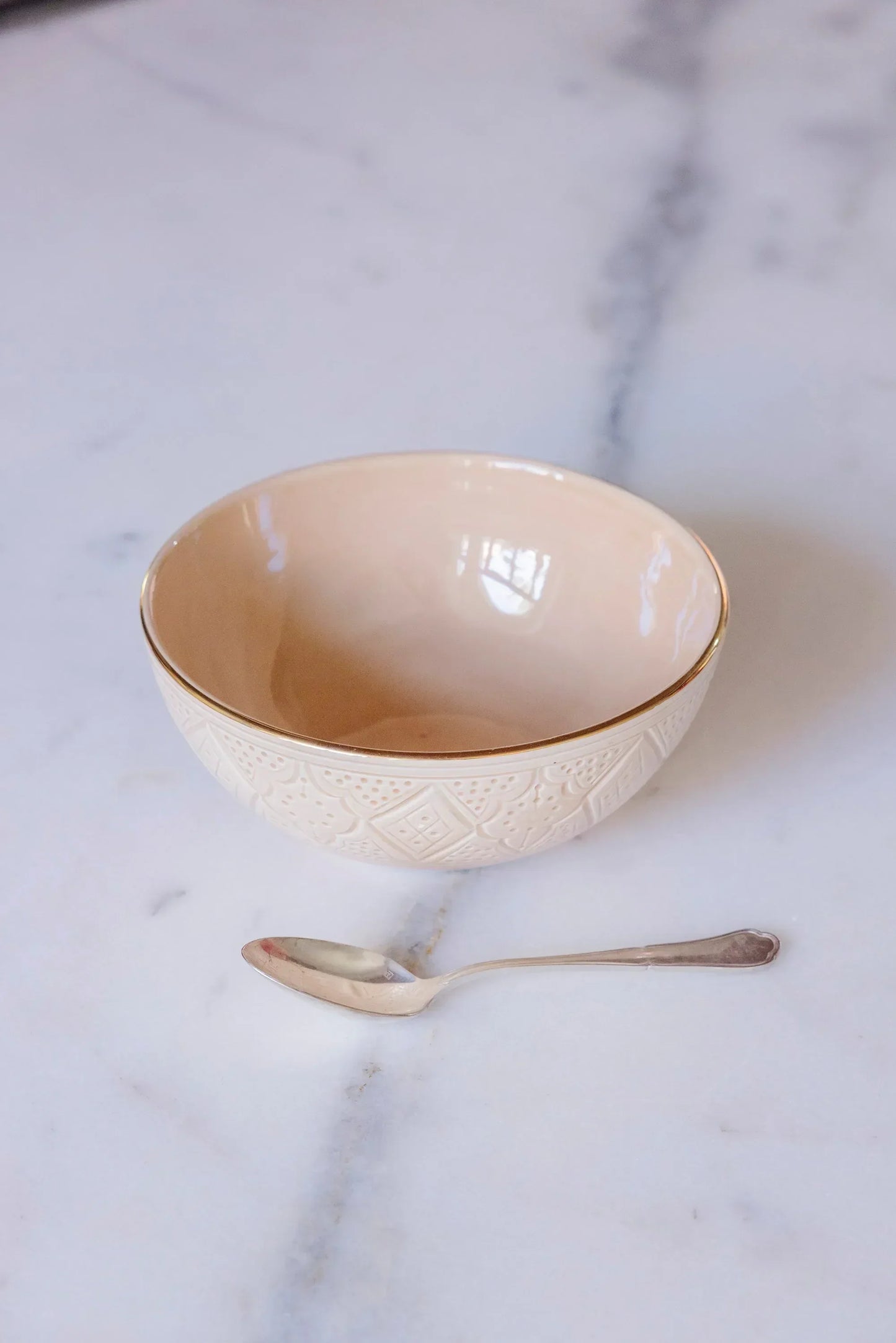Round Bowl and Salad Bowl - Sahara Gold Imprint