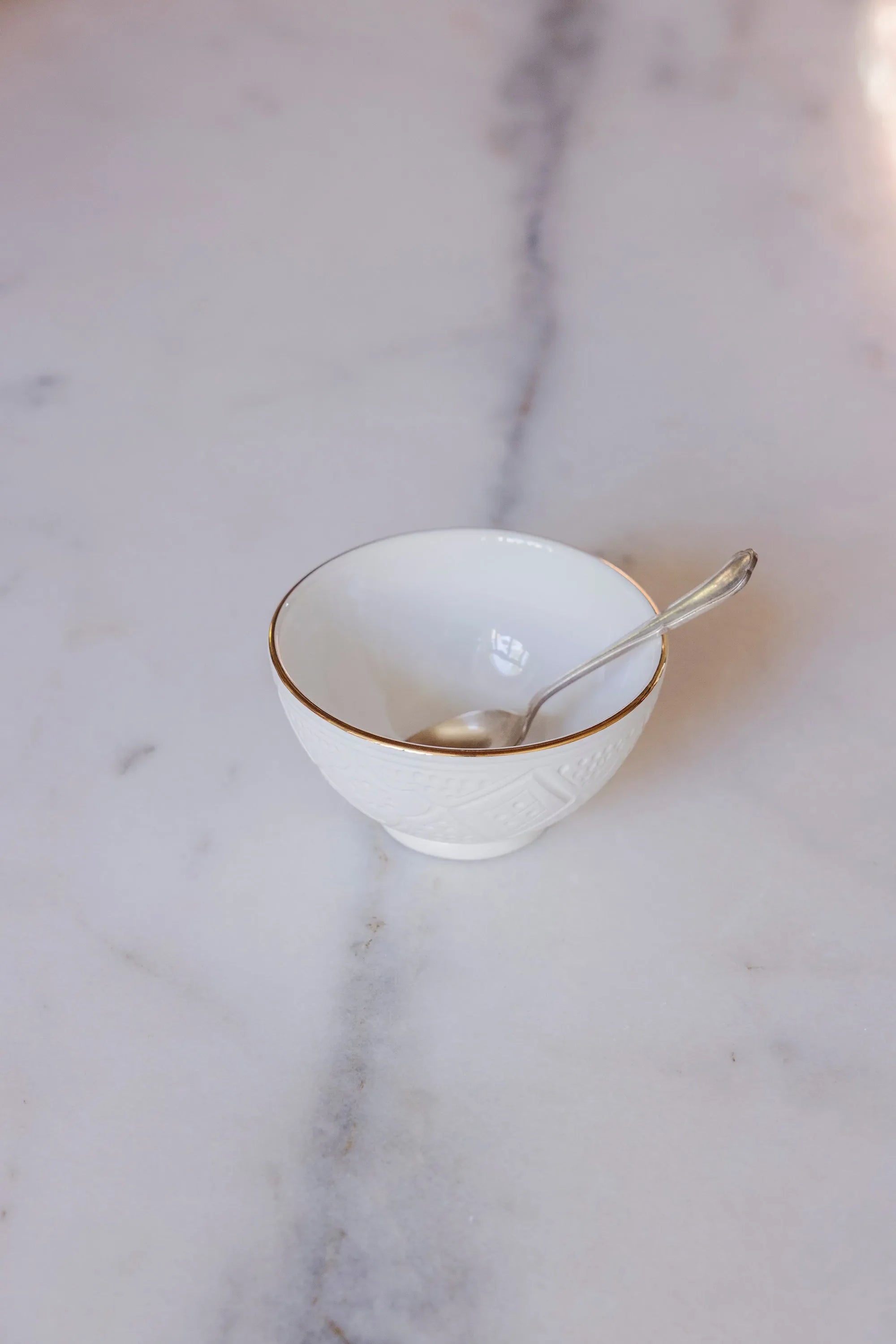 Round Bowl and Salad Bowl - White Gold Imprint