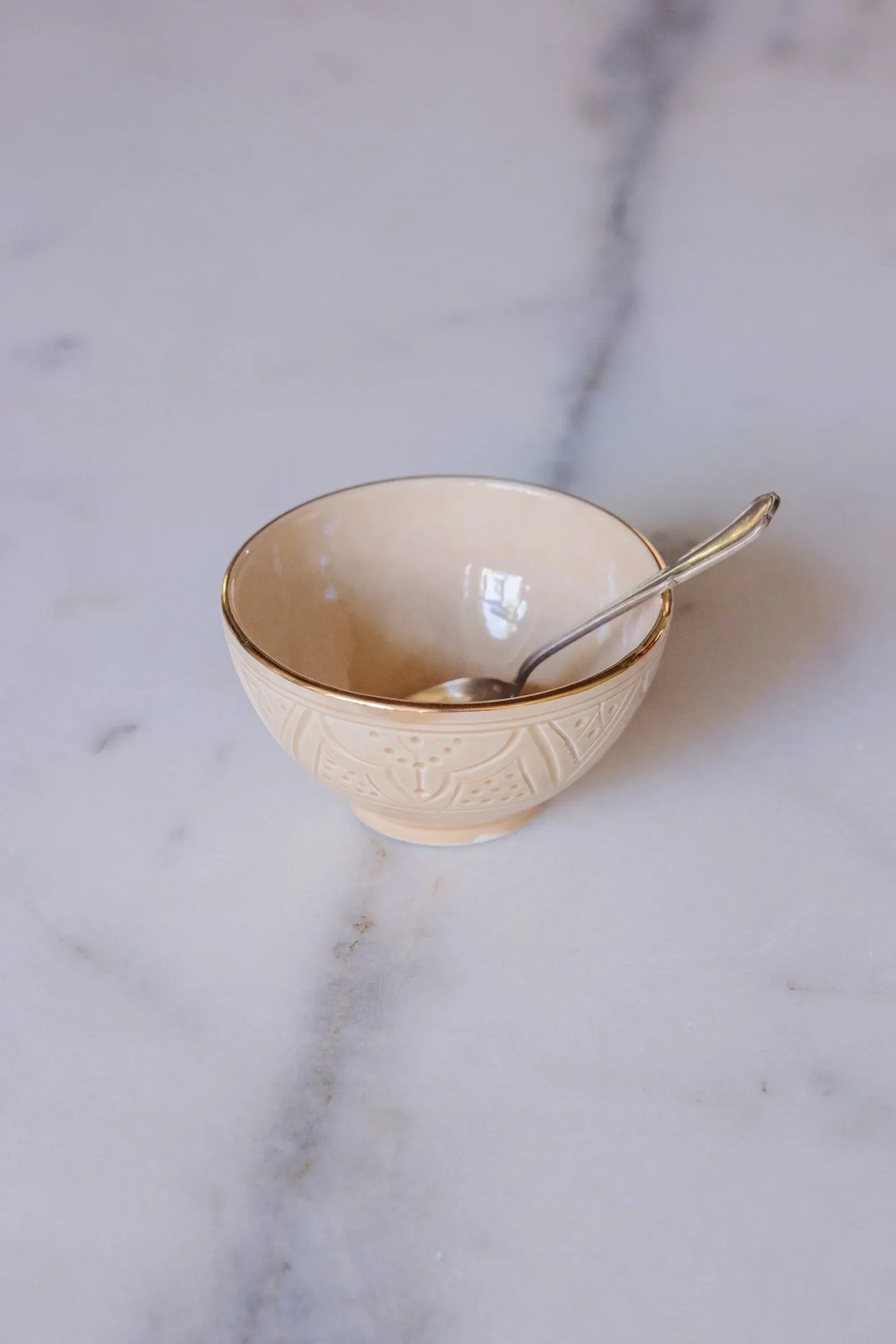 Round Bowl and Salad Bowl - Sahara Gold Imprint