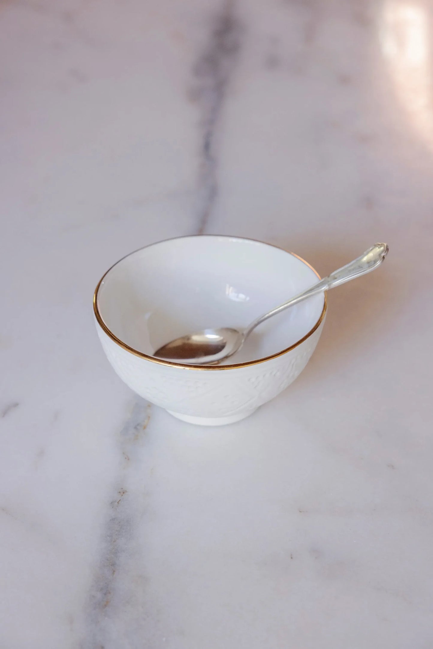 Round Bowl and Salad Bowl - White Gold Imprint