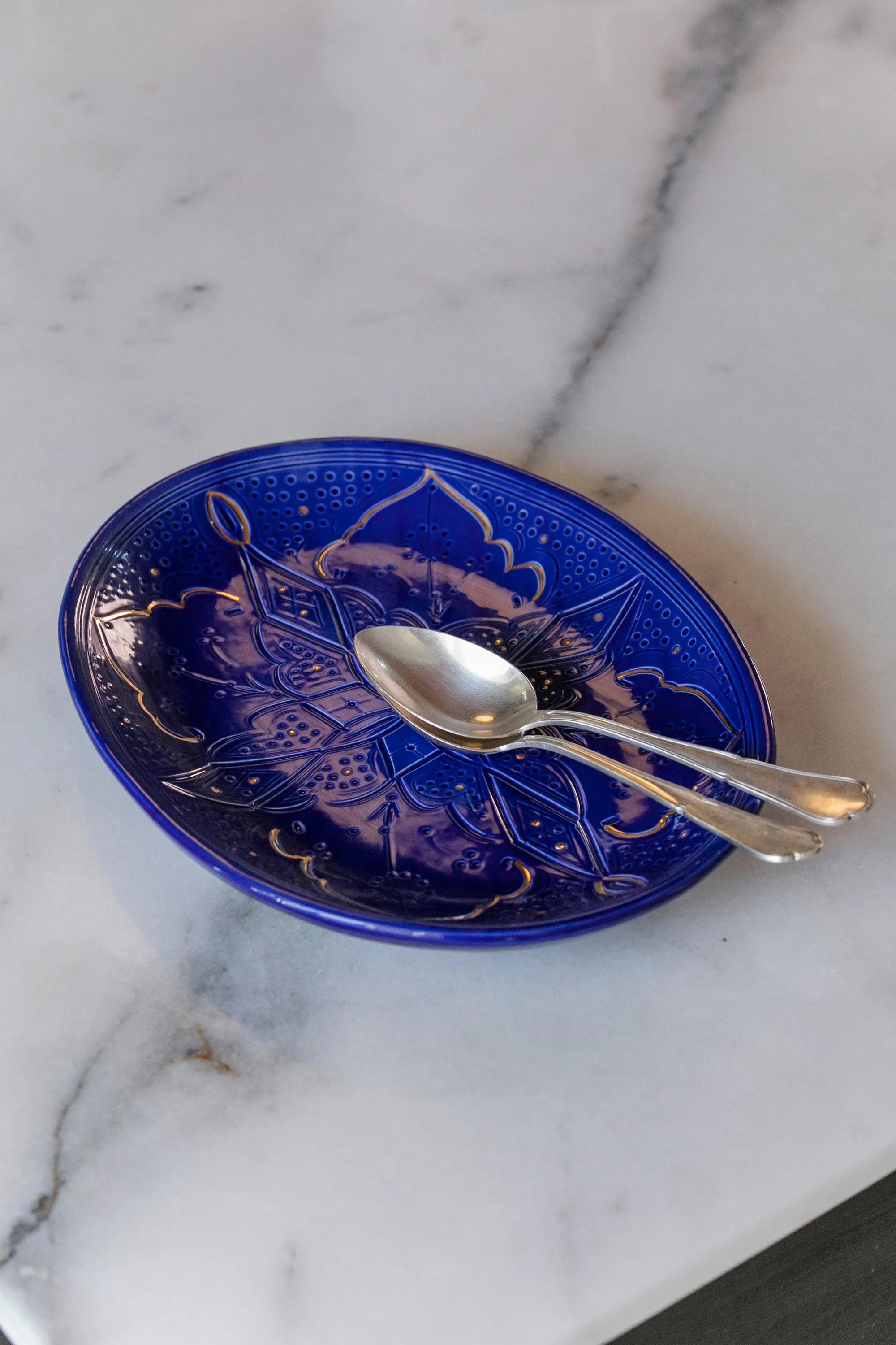 Large Oval Plate - Majorelle Blue Gold Print