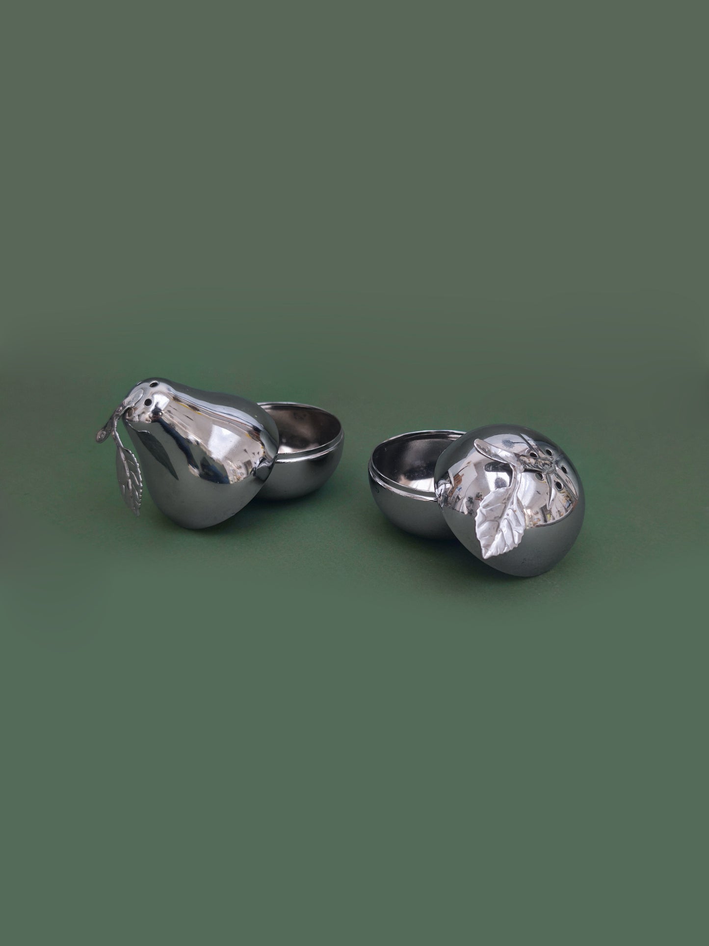 Vintage Salt & Pepper Fruits Shakers