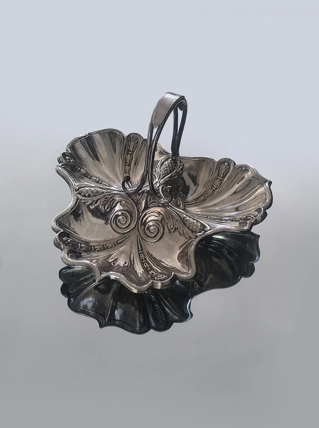 Shell Vintage Triple Tray