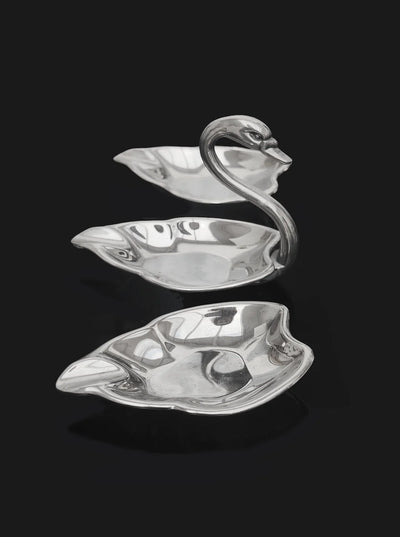 les-objoies-swan-ashtrays-set-4.png
