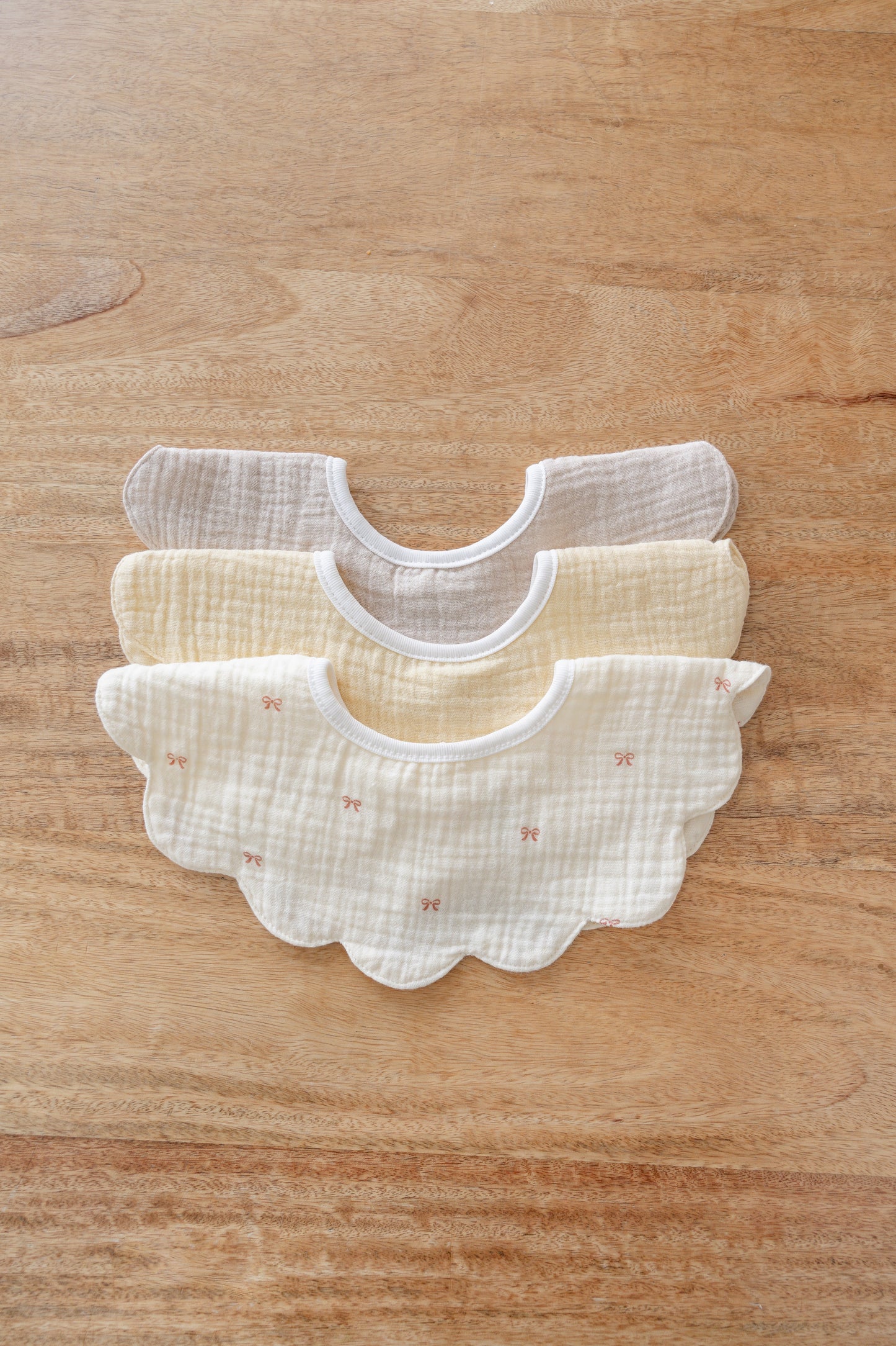 Soft Bibs – Petal Ribbon