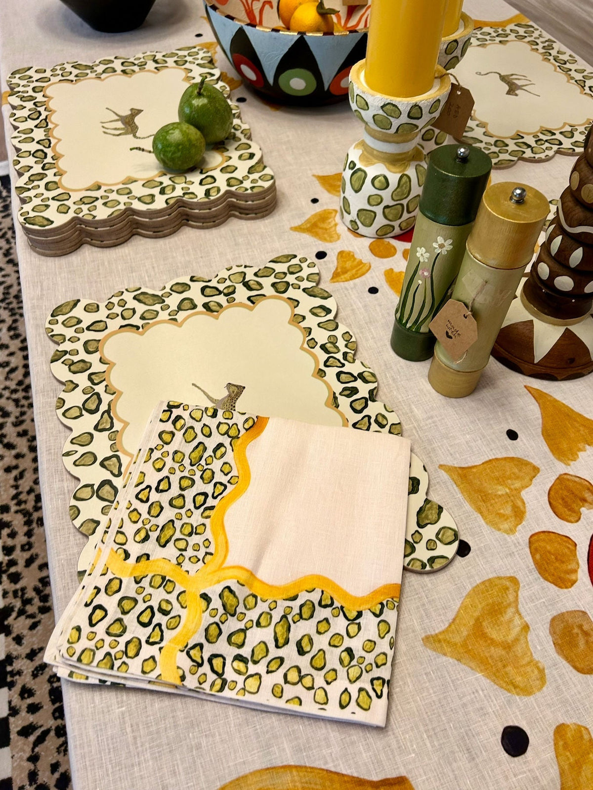 Large Rectange Scallop Green Leopard Table Mat