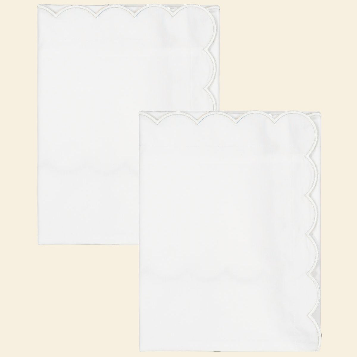 The Scalloped Pillowcases in White Cotton Percale (Set of 2)