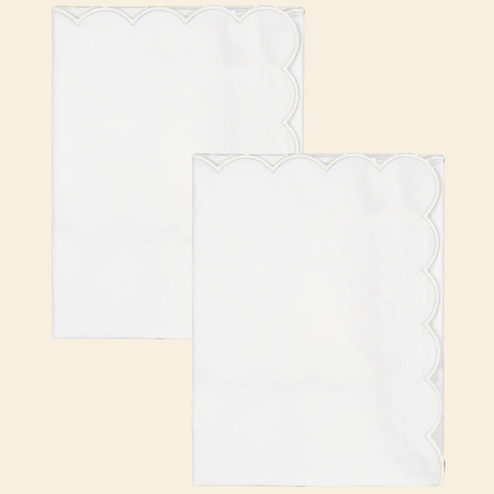 The Scalloped Pillowcases in White Cotton Percale (Set of 2)
