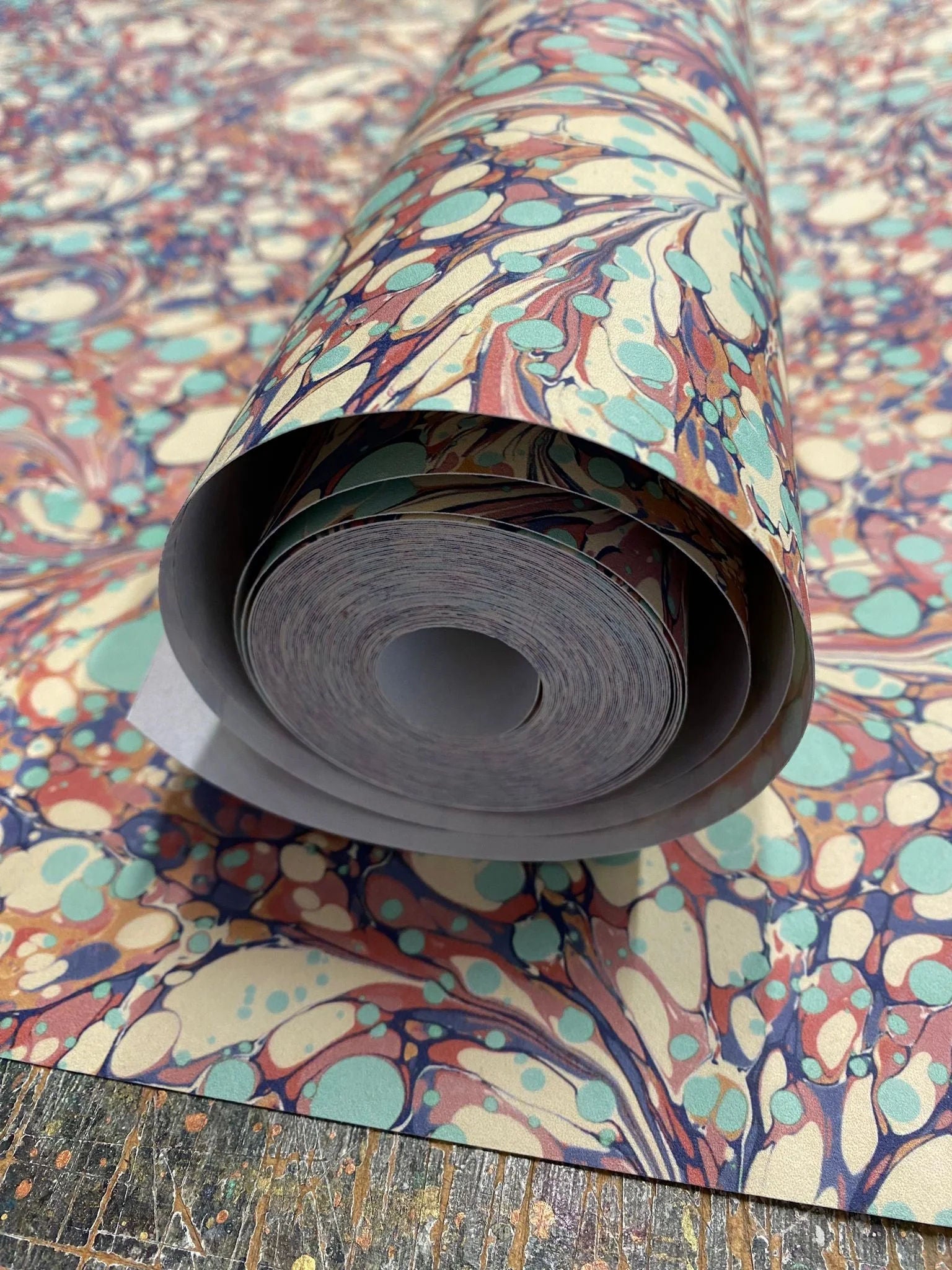 Marbled Wallpaper - 'Aurora' Colour: Opal - Eco Non-Woven