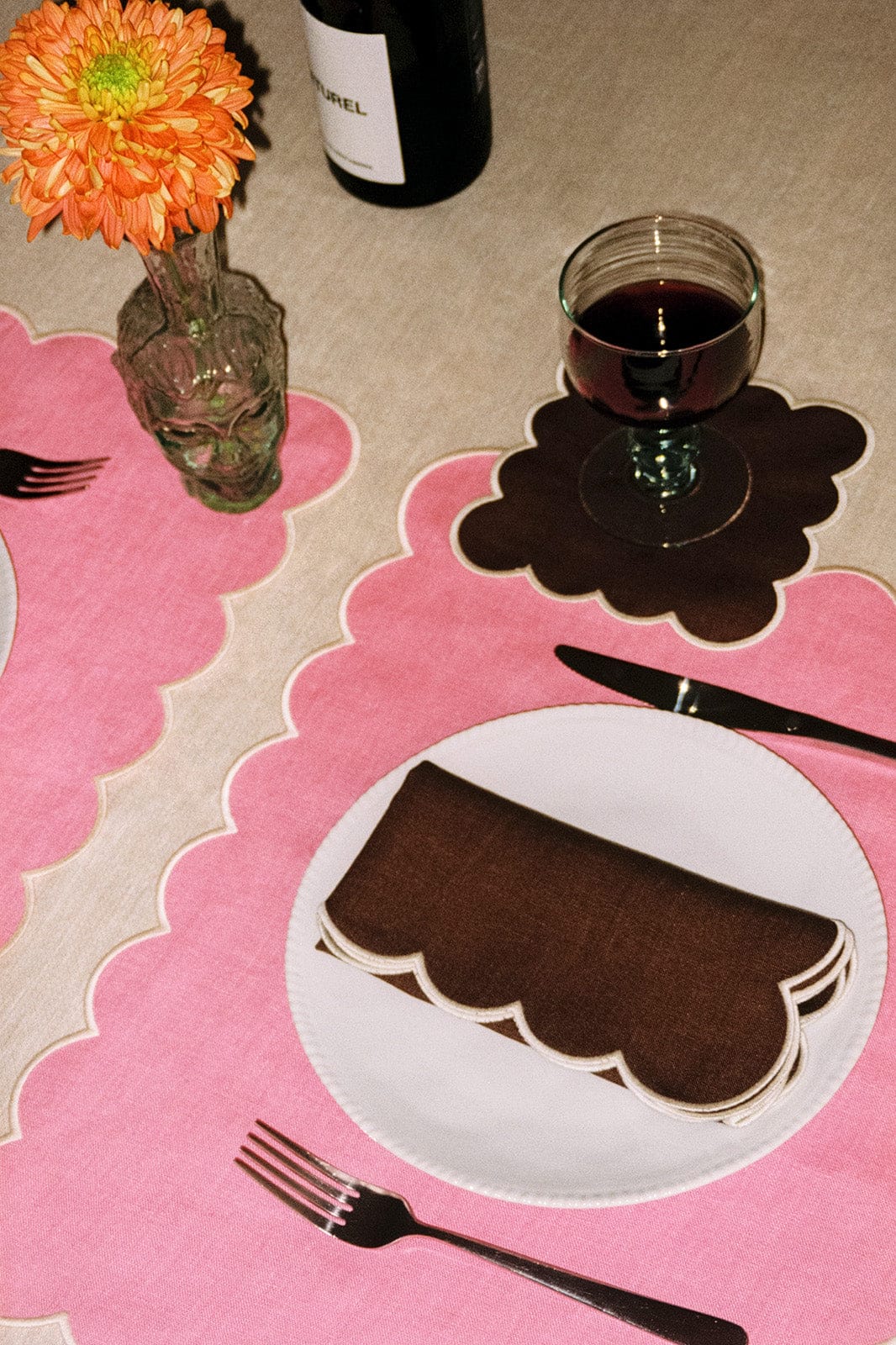 Zero-Waste Scalloped Linen Placemats Bubblegum Pink - Set of 2