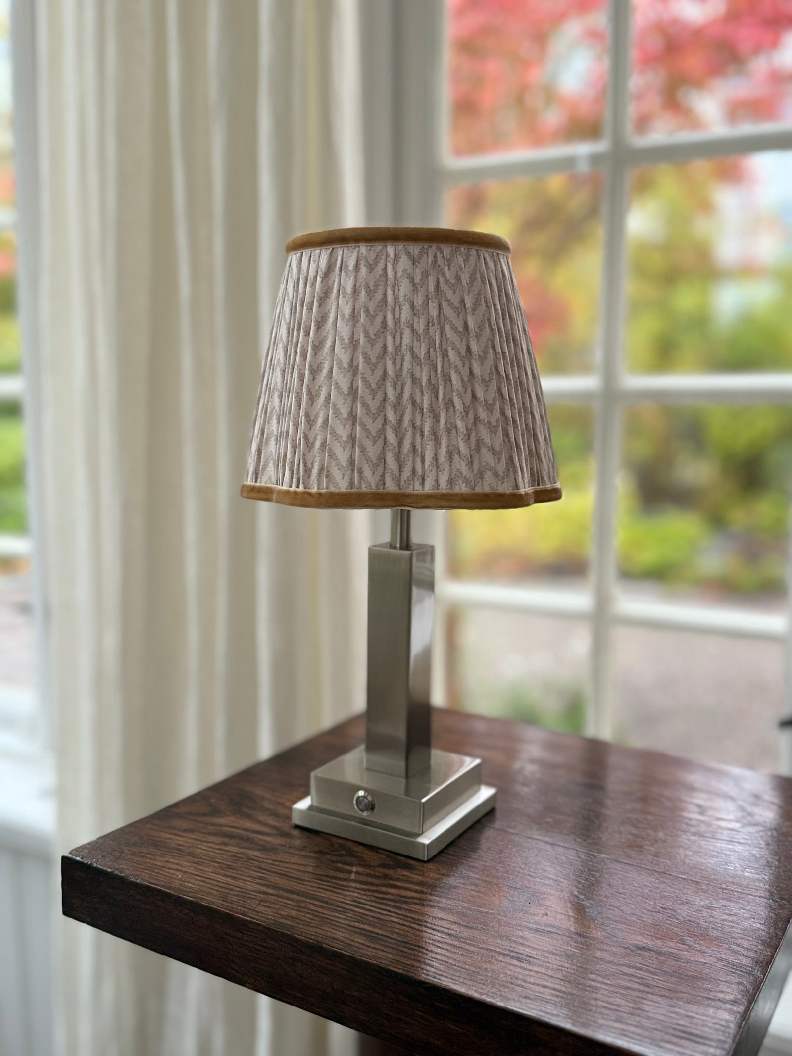 Von Norten Athena Slim Silver Rechargeable Table Lamp