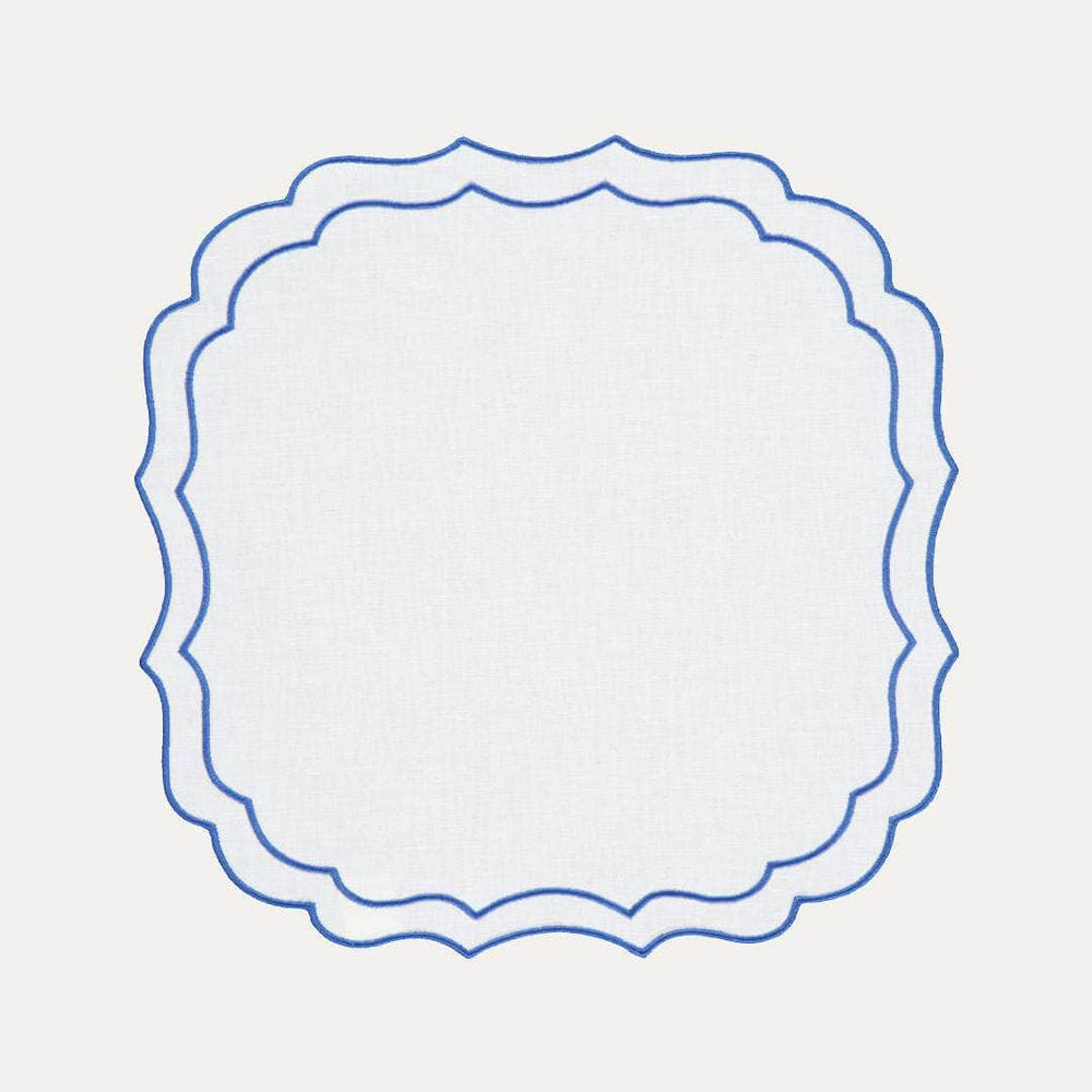 Greta Placemat, White with Blue - Anti-Stain