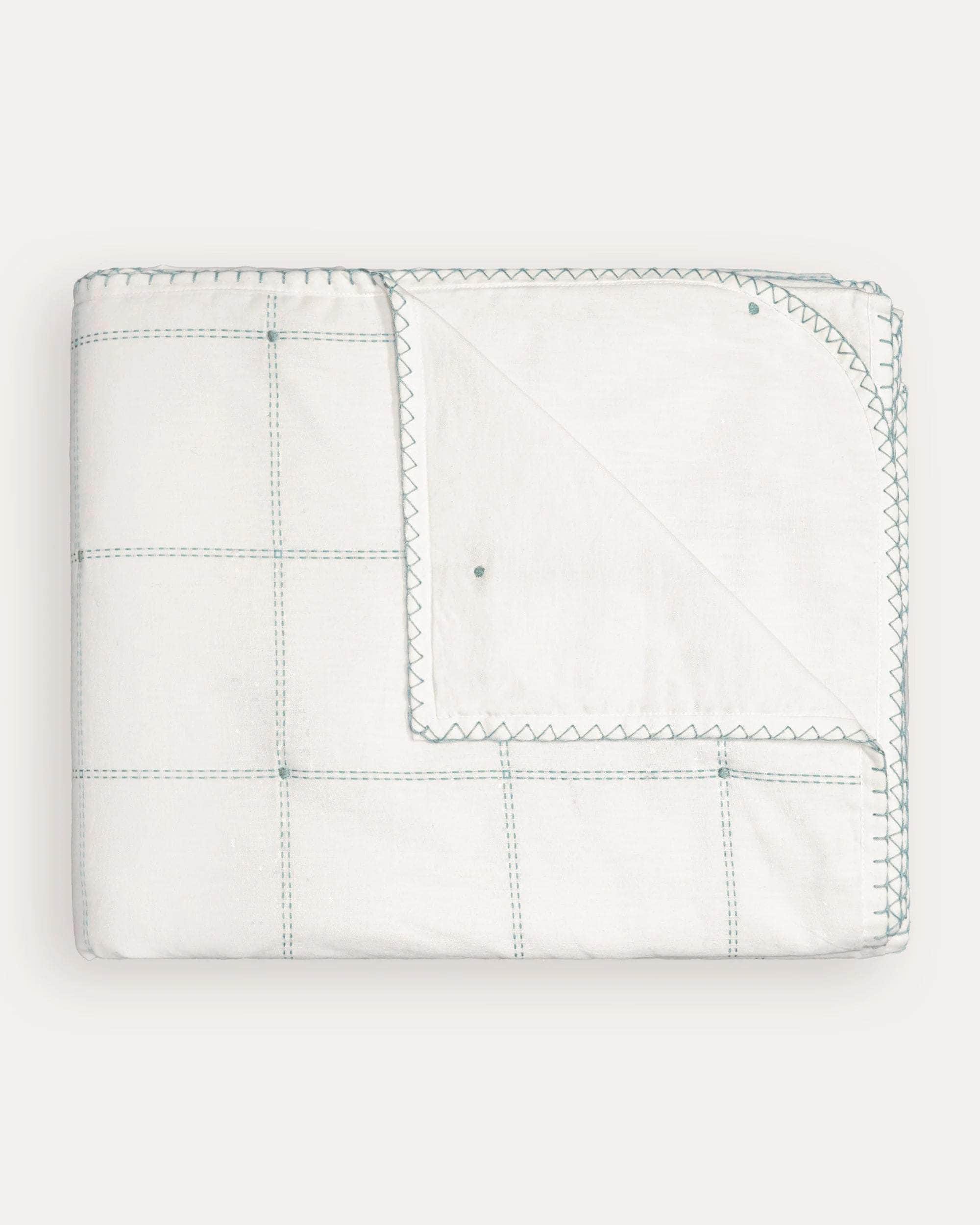 Quilted Squares Bedspread - Blue