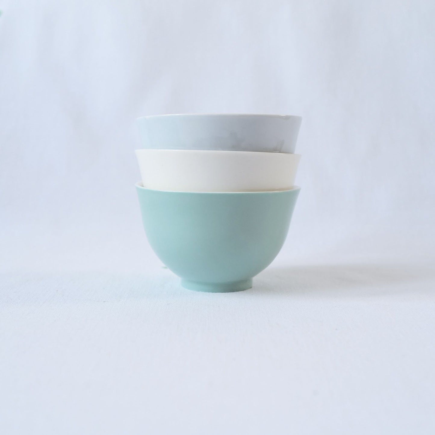 Small Cup in White - no handle