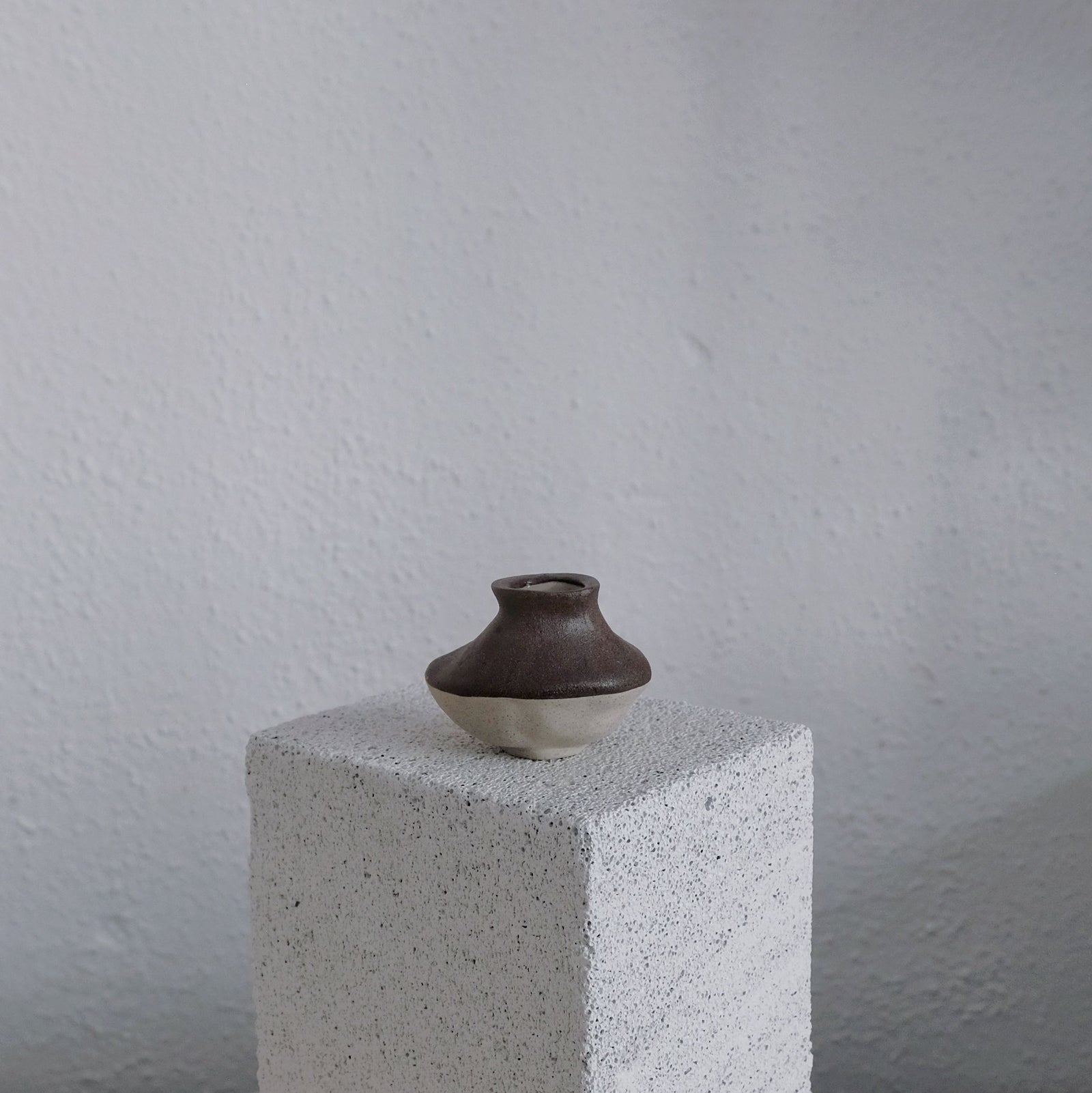 Emma - Mini Vase - Magdalena Clay
