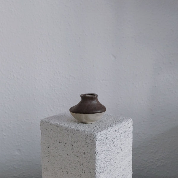 Emma - Mini Vase - Magdalena Clay
