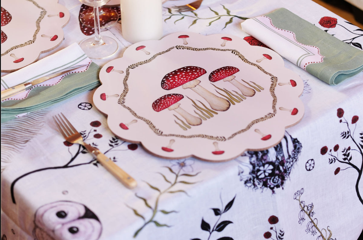 *Green and Pink Scalloped Linen Napkin