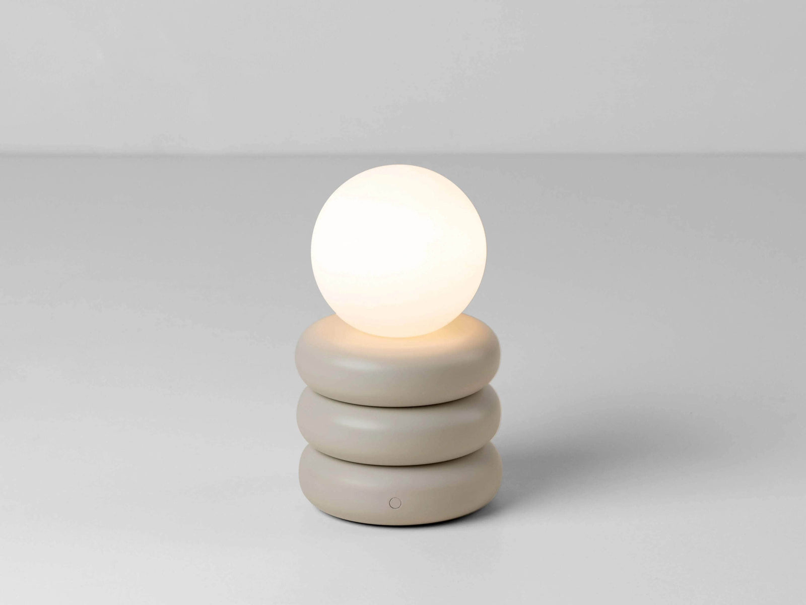 Sand cordless table lamp