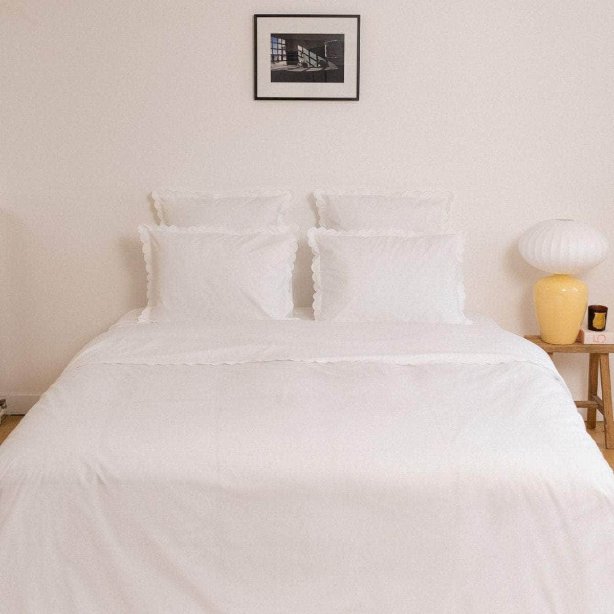 The Scalloped Duvet Cover in White Cotton Percale